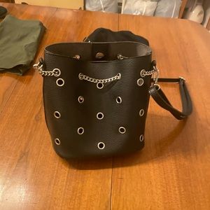 Adika Style Black Bag w/ Chain